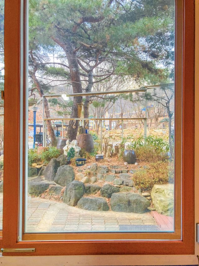 아차산 초입, 아기자기 감성뷰 카페 ☕️