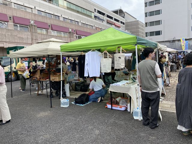 長崎。海岸沿いの多目的広島『おくんち広場』
