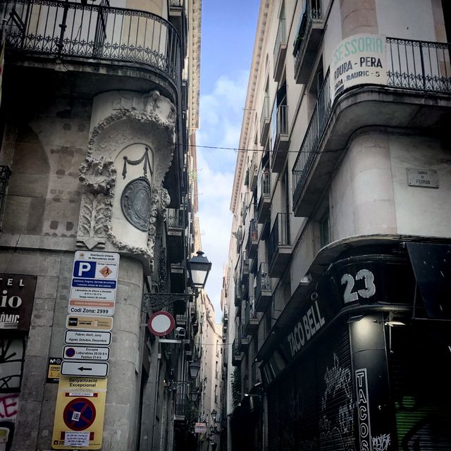 Stunning street views in Barcelona 
