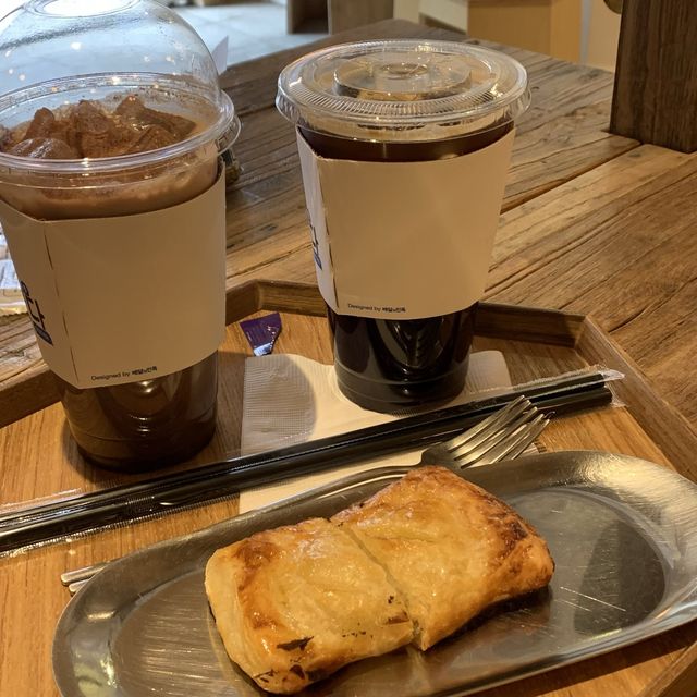 명동 카페, 언톨드