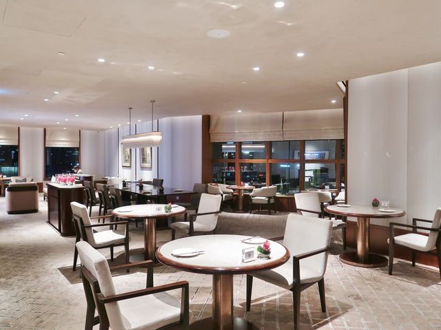 Conrad Centennial Club Lounge, Singapore