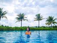 넓고 깊지 않아서 놀기 딱 좋은, Movenpick 푸꾸옥 수영장🌊