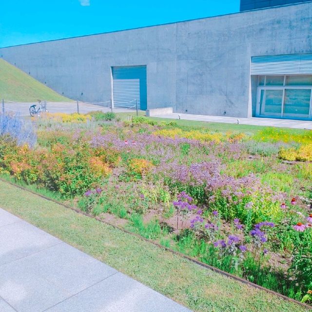 モエレ沼公園ガラスのピラミッド