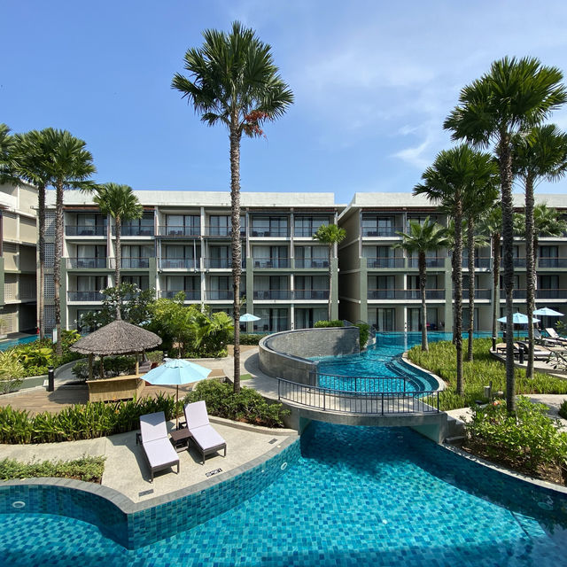 Staycation วันหยุดที่โรงแรมเลอเมอริเดียนเขาหลัก