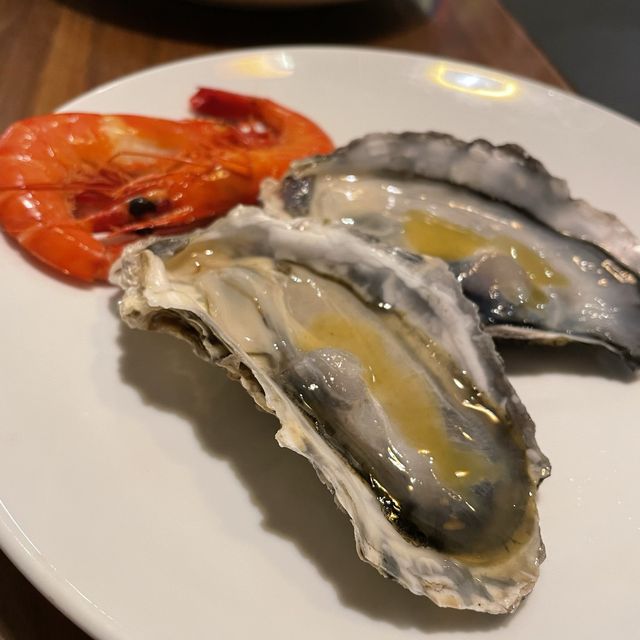 StayCation with Seafood Buffet Dinner