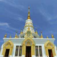วัดแสนสุข (บางแสน) 🙏🏝️