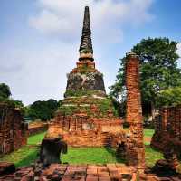 พระพุทธรูปภายในวัดพระศรีสรรเพชญ์