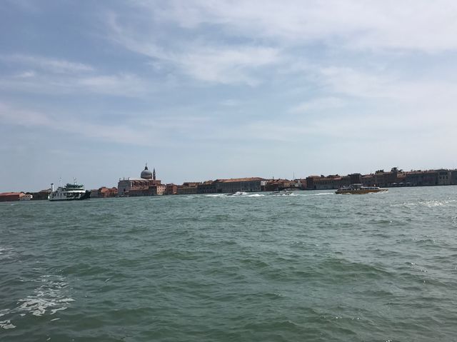 Walking in Venice ~ Venezia 🇮🇹🍷😍