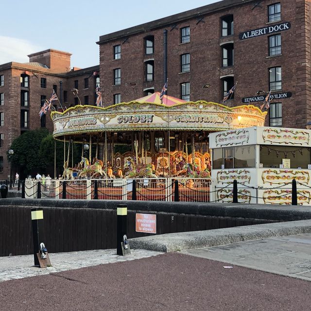 風光如畫的 Royal Albert Dock Liverpool 