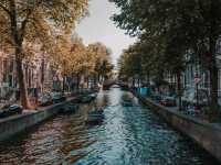 Explore the Canals of Amsterdam