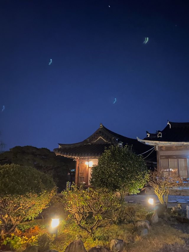 밤에 더 아름다운 한옥카페 ☕️🌙