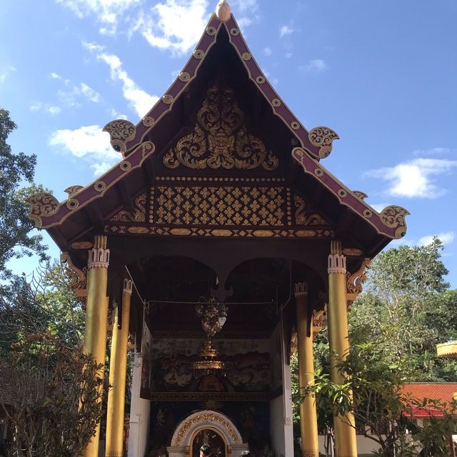 วัดพระธาตุจอมทอง