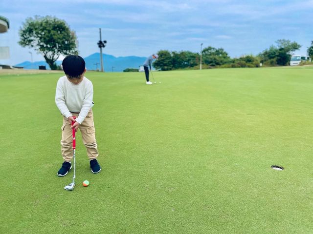 親子好去處~唔使會籍都玩到高爾夫球？坐船去打Golf~平民之選的高爾夫球場！