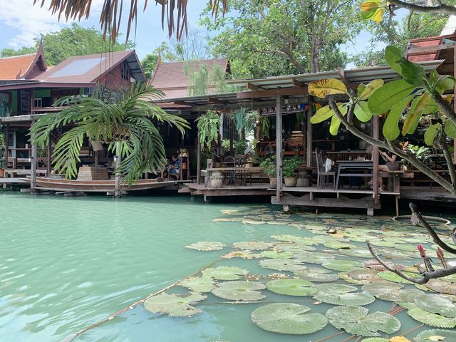 คาเฟ่และที่พักอยุธยา สไตล์เรือนไทย