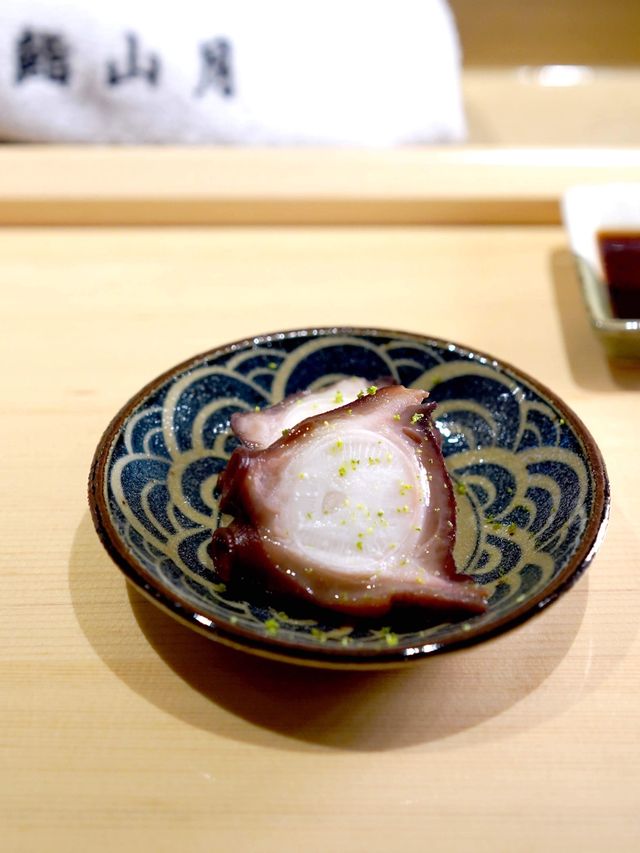 最近初嚐了一家銅鑼灣的新店「鮨山月」，以$880品嚐左超高質的午市Lunch Omakase😍