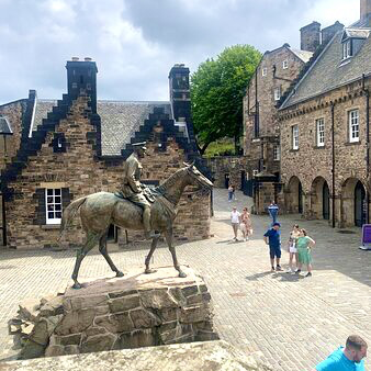 Edinburgh Castle - Edinburgh, EDI