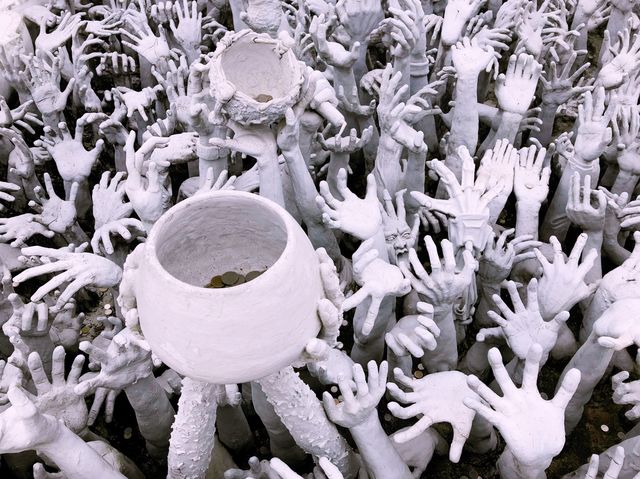 Wat Rong Khun - White Temple