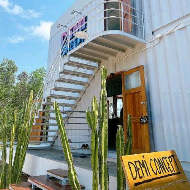 Demi Beach Concept

