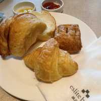 【台北松山 誠品行旅Eslite Hotel 】 聚合人文閱讀 ｜沈醉書香夢｜眺望101景色