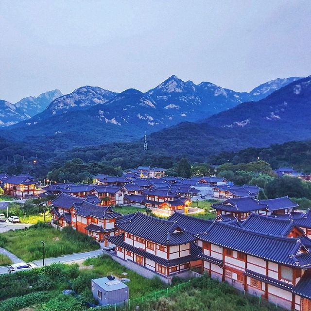 은평한옥마을 산 아래 조용하고 고즈넉한 분위기를 만끽할 수 있는 곳