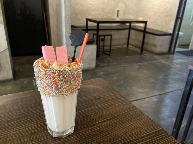 【インドネシア】カラワンにある小さなカフェ「hangry cafe」