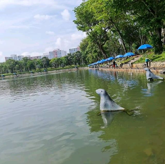 Fishing Pond at heart of neighbourhood