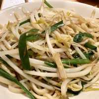 台北（雙月食品）麻油雞湯和油飯