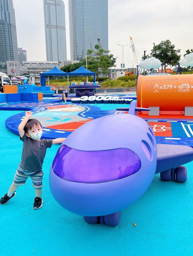 鬧市中室外大型棋盤遊樂場 + 室內展覽