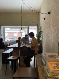 유럽에서 한국 감성을 느끼고 싶다면? Cafe tout va bien