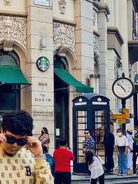 STARBUCKS สไตล์อังกฤษ ที่สุขุมวิท 24