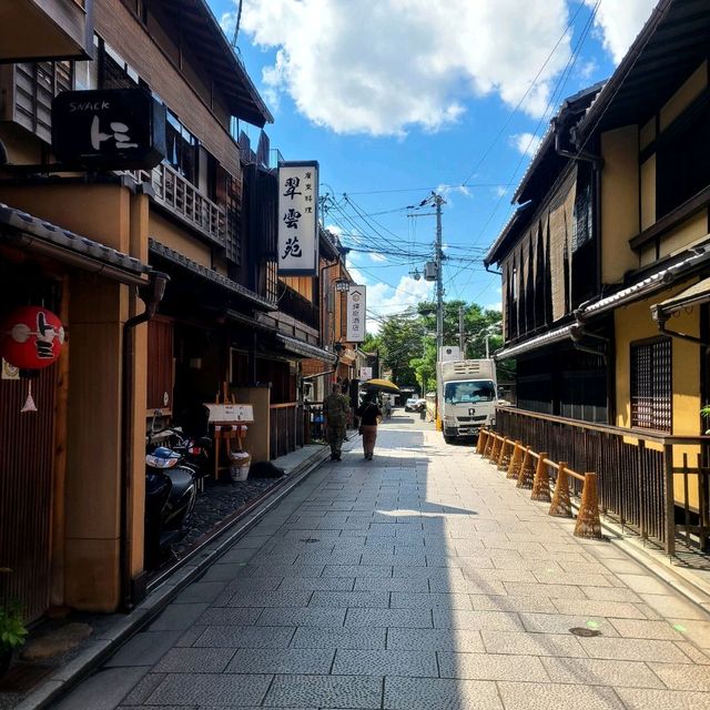 まだまだ観光客がまばらな今こそ京都【花見小路】✨