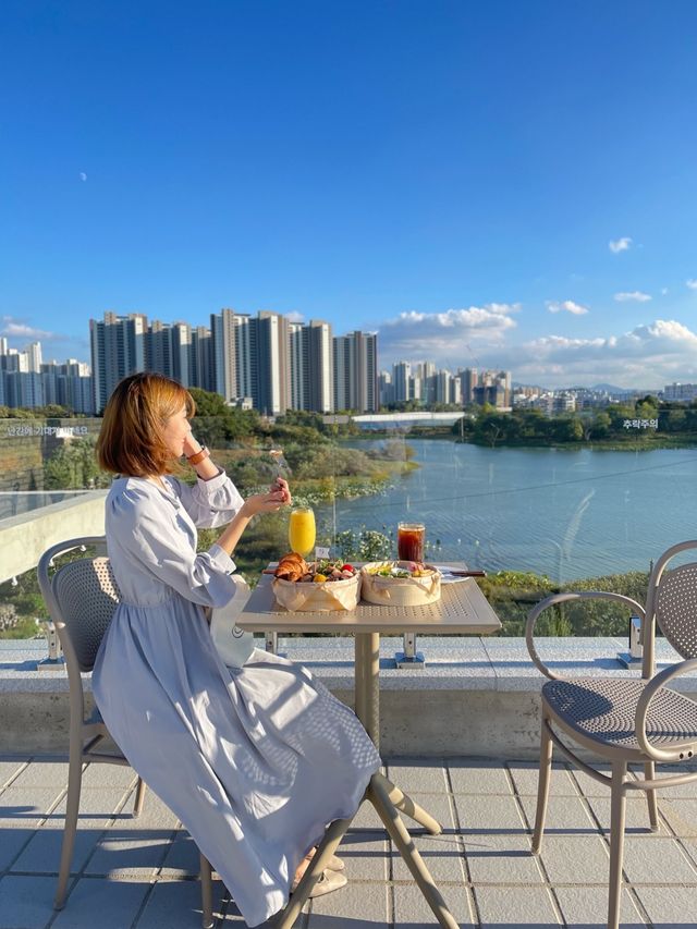 전주 에코시티 호수뷰 브런치 카페🥐 “아드원“