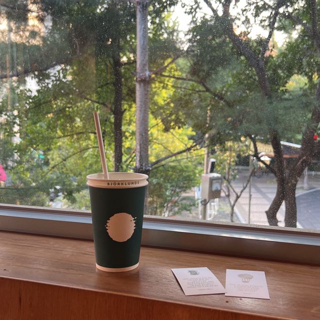 韓国/ソウル【蚕室】本を読む方へ向けたカフェ📚🌳
