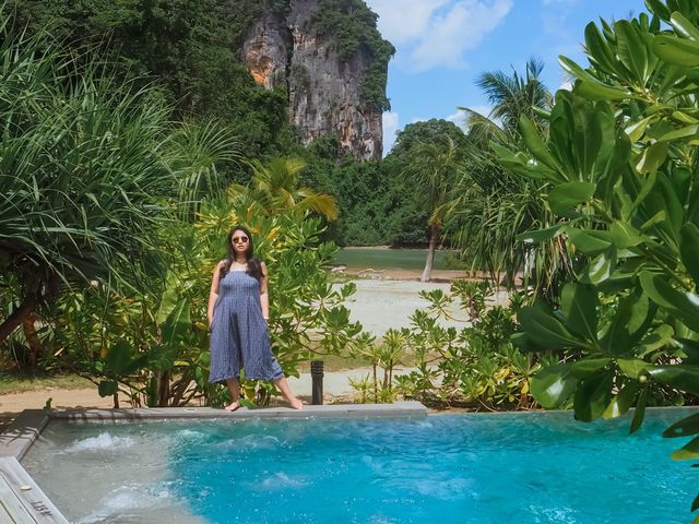 “ เกาะยาวน้อย ที่ความสุขไม่น้อยเลย ”