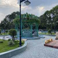 Diamond Plaza
