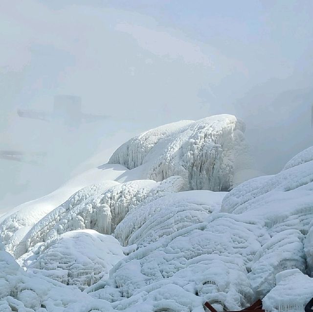 Snowy Niagara 