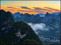 Sunrise at Yangshuo Mountain Retreat 