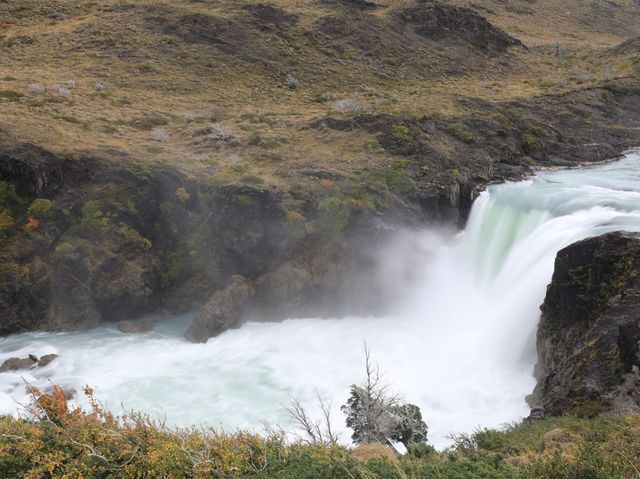 智利百內國家公園薩爾托·格蘭德瀑