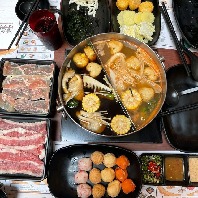 Yum Yum Steamboat Buffet(SUKIYA)