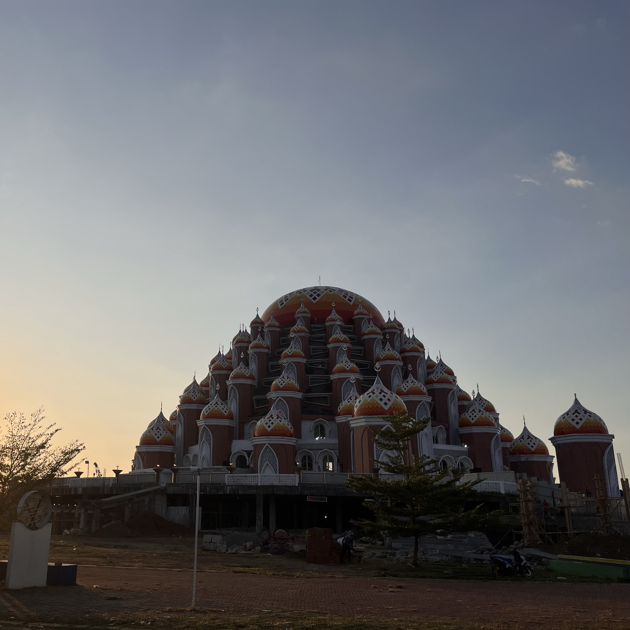 Getting There - walk, by car or using ojek
Attractions - beautiful masjid named Masjid 99 Quba’. unique design and still in progress. Sawah padi also is the best view there. you guys should go and feel the nature 😊
Hotels - There’s a lot of hotel, you can survey.
Food & Restaurants - Ikan bakar, bakso, jalan kote, and more unique food. I love so much gado gado and sambal kacang makassar! yummy! Owh ya, you should try McDonald’s menu, which is Ayam Reca Reca. So spicy and sooooooooo 😋 #awesomepic #bucketlistreboot 
Shopping - The most I like because the price quite reasonable. The batik, skincare and everything is in reasonable price. I spend a lot in skincare 🤣