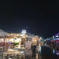 แหล่งช้อปปิ้งยามราตรี ตลาดอินดี้ โชคชัย4