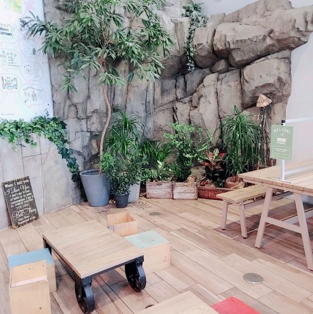 生きているミュージアムNIFREL　ピクニックカフェ