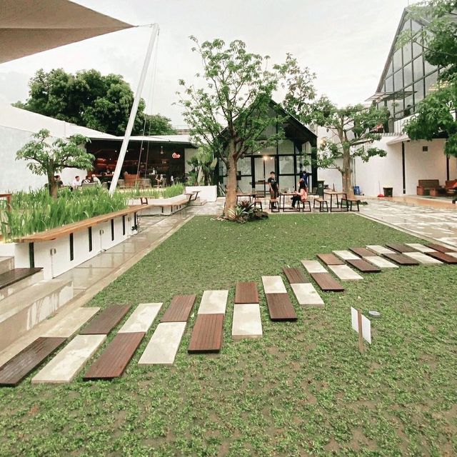 My Own Barn, Shanghai