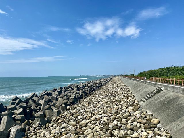 從旭日東昇☀到夕陽如丹🌇～高雄彌陀🗺『彌陀海邊』🌊