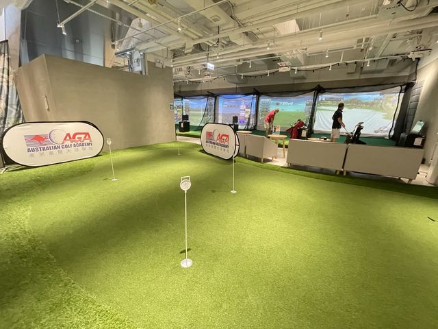 特色親子餐廳！有自動高爾夫球練習場和playroom~