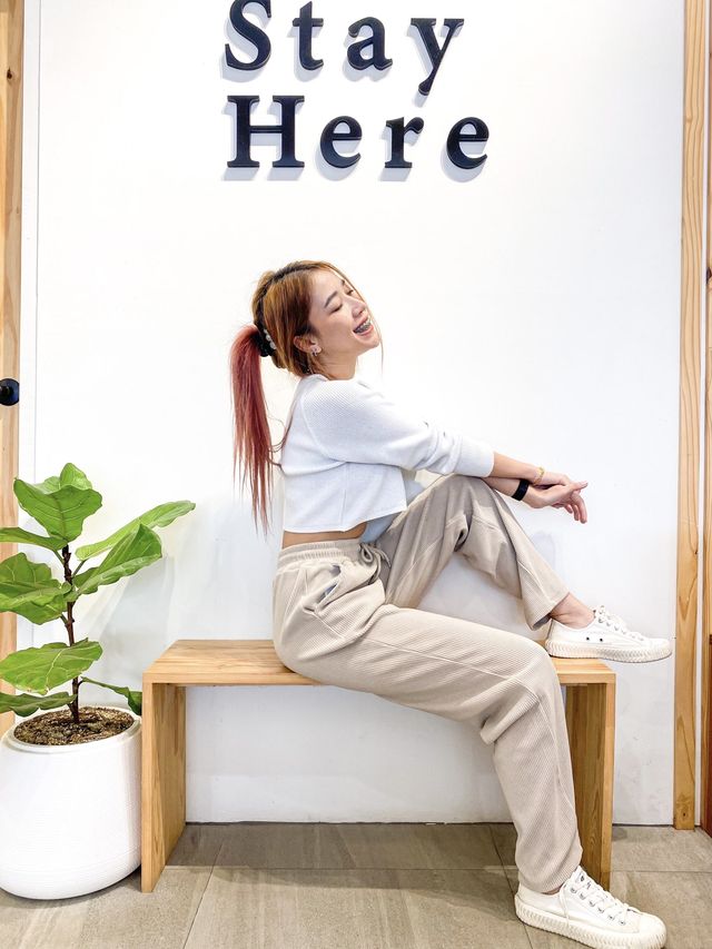 Stay here coffee☕️
