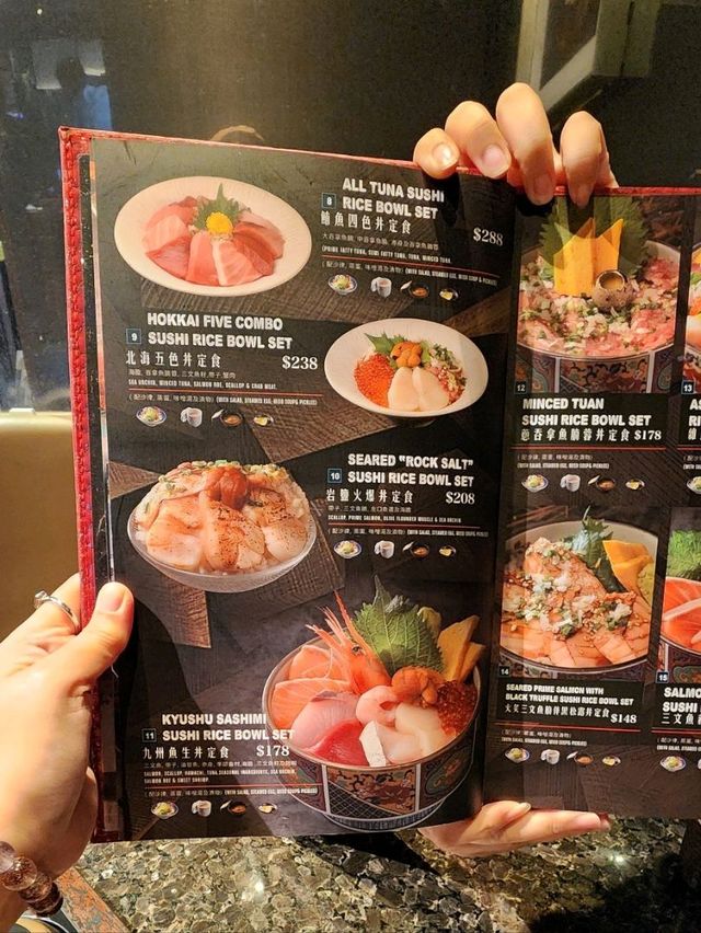 像港式煲仔飯的日本港島蠔釜飯