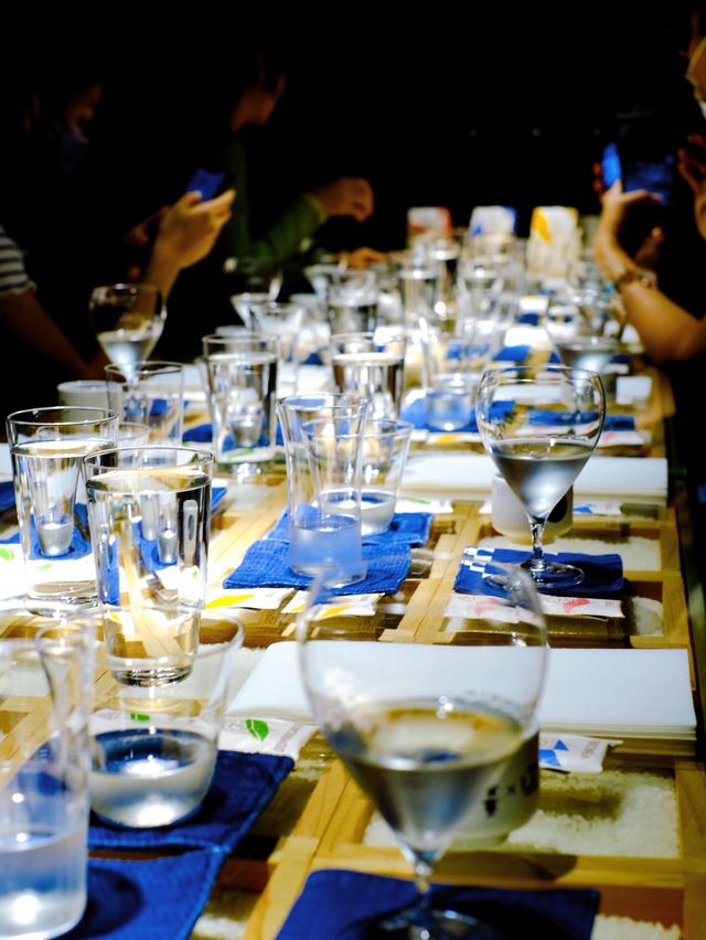 "日本Sake 朱古力配清酒"