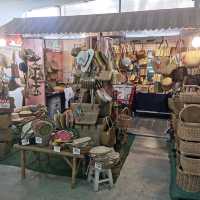 มากินข้าวที่ตลาดน้ำคลองลัดมะยม