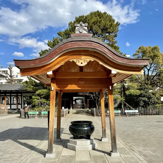 泉岳寺でお線香をあげてみよう